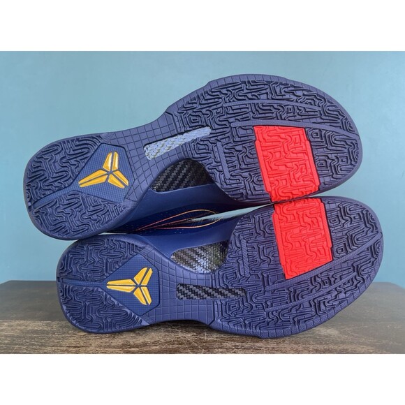 Athletic_Shoes